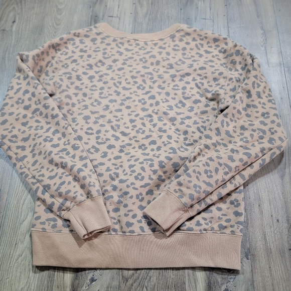 Abercrombie and fitch Leopard Crew size xs - Picture 2 of 4
